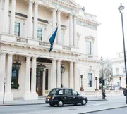 116-Pall-Mall-London-venue-black-cabjpg.jpg